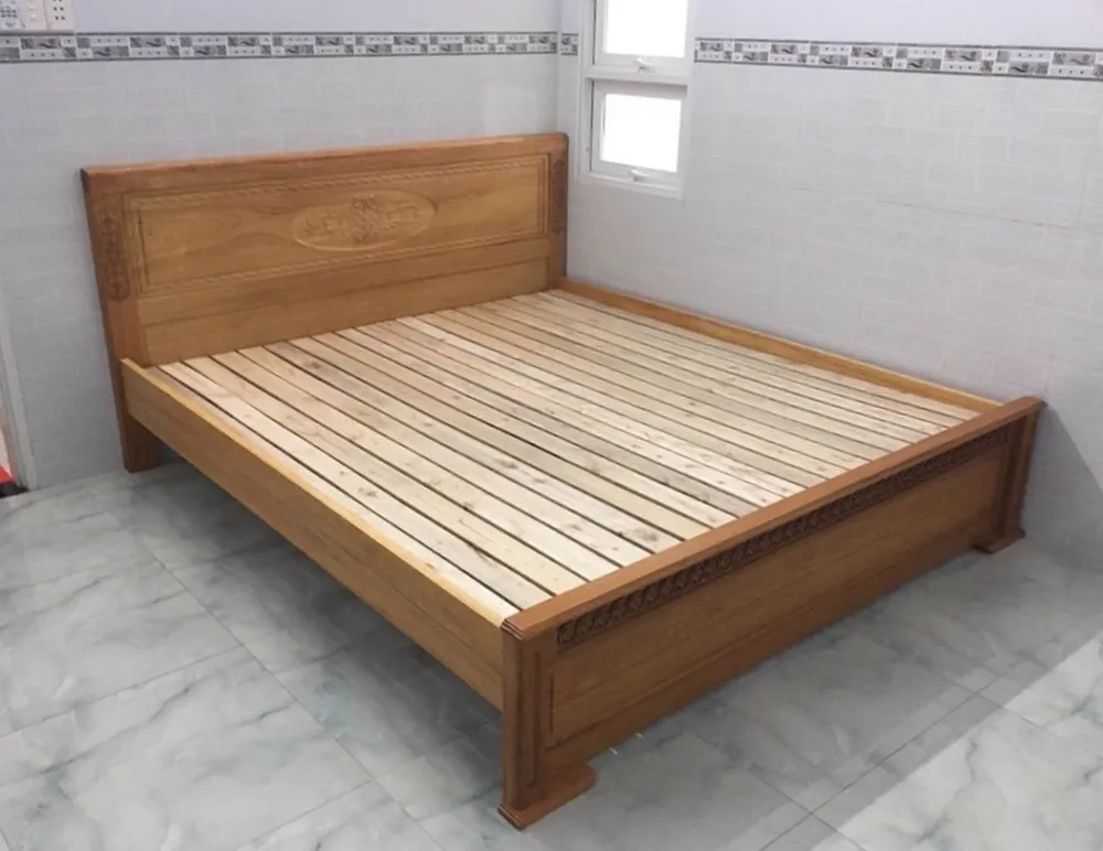 Giường gỗ căm xe